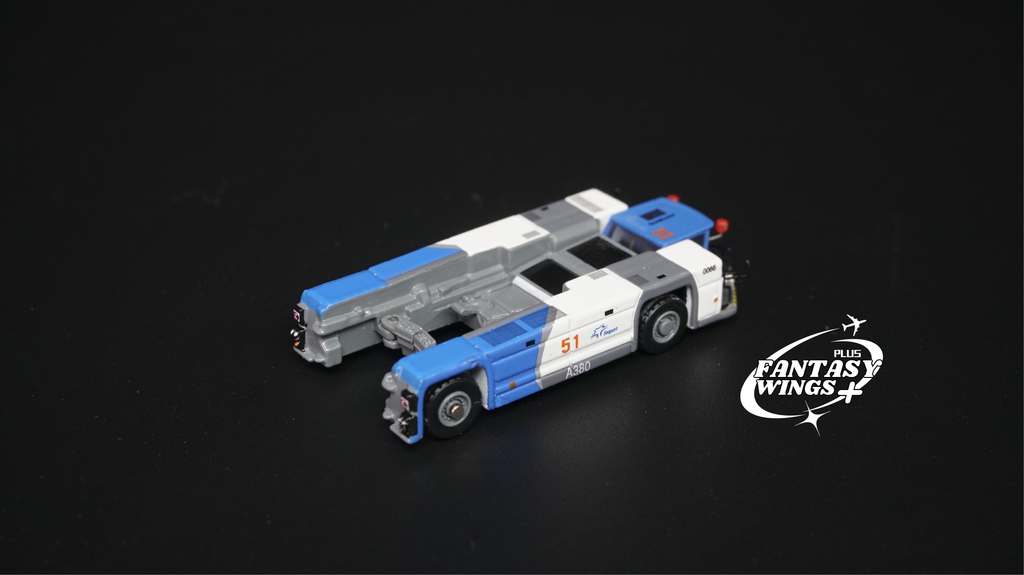 Fantasywings+ 1/200 PushBack Truck AST-1 #51