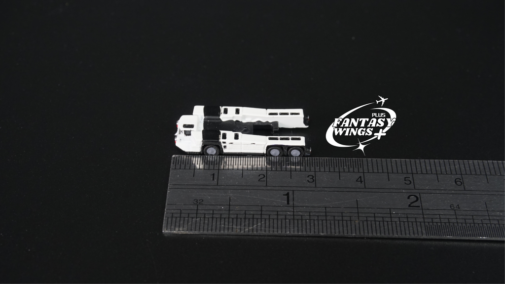 Fantasywings+ 1/400 Push Back Truck AST-1 6x6
